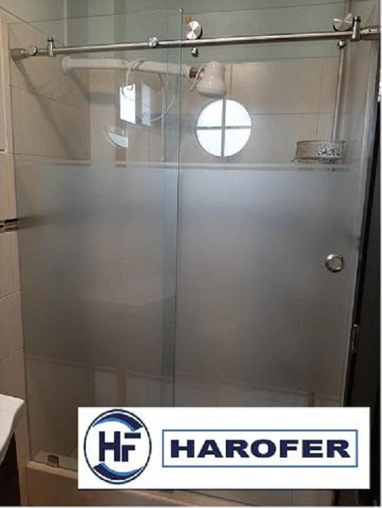 Para baños, mamparas puertas ventanas, fachadas, locales. 0990-211457.