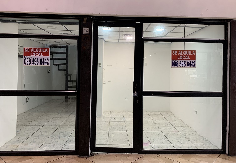 Alquilo local comercial 60 m2, excelente ubicación. Información: 0991-060780.